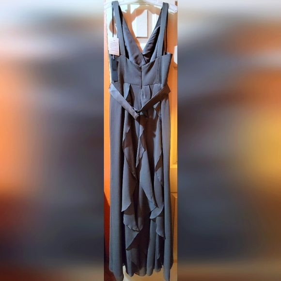 Chiffon strap ruffle bridesmaid dress. Vera Wang size 10. - Picture 2 of 3